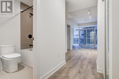 1306S - 117 Broadway Avenue, Toronto, ON - Indoor Photo Showing Bathroom