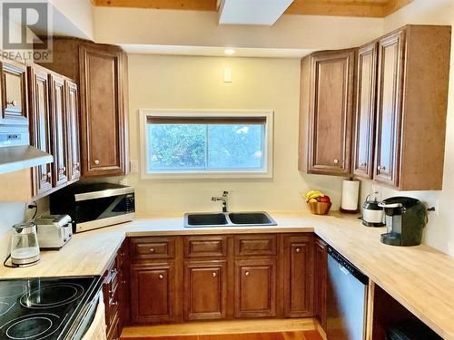 226 Kimberley  N Avenue, Greenwood, BC - Indoor Photo Showing Kitchen With Double Sink