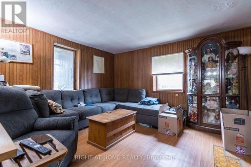 297 Power Road, Tyendinaga, ON - Indoor Photo Showing Living Room