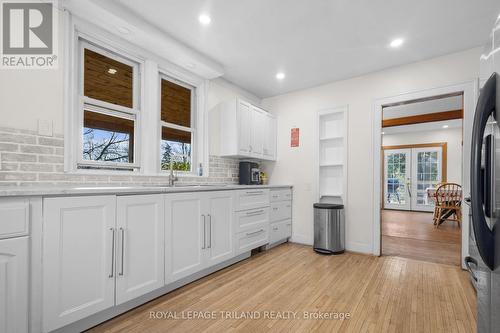 1248 Southdale Road E, London, ON - Indoor Photo Showing Kitchen