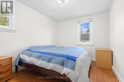 1248 Southdale Road E, London, ON - Indoor Photo Showing Bedroom