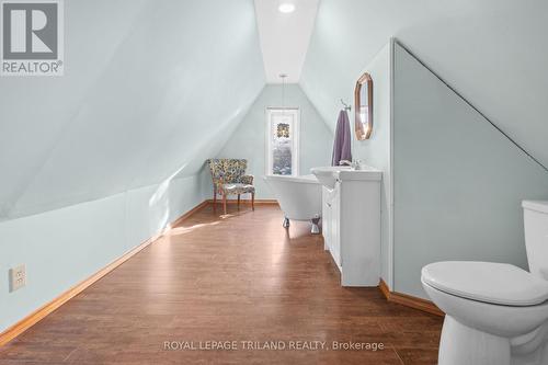 1248 Southdale Road E, London, ON - Indoor Photo Showing Bathroom