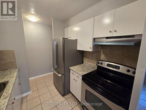 4 - 80 William Street W, Oshawa (O'Neill), ON - Indoor Photo Showing Kitchen