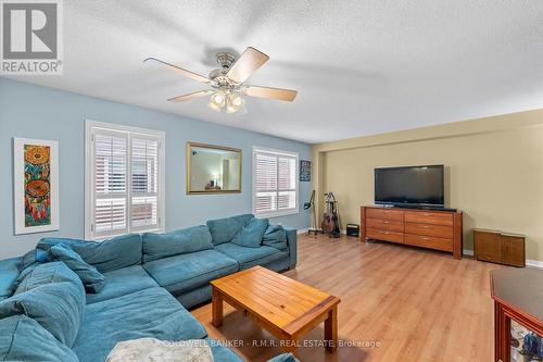 24 Carrick Avenue, Georgina (Keswick North), ON - Indoor Photo Showing Living Room