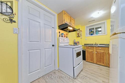 12 Mackenzie Drive, Halton Hills, ON - Indoor Photo Showing Kitchen