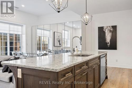 1 - 99 South Drive, St. Catharines (457 - Old Glenridge), ON - Indoor Photo Showing Kitchen