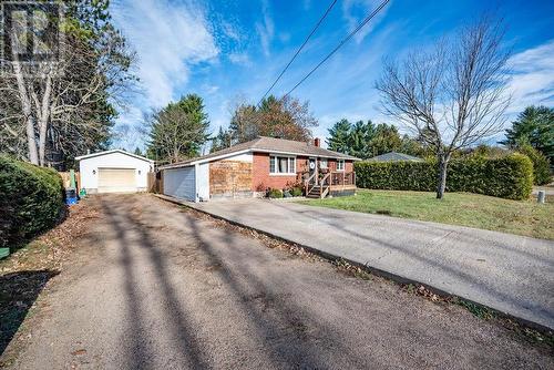 38 Sunset Crescent, Petawawa (520 - Petawawa), ON - Outdoor