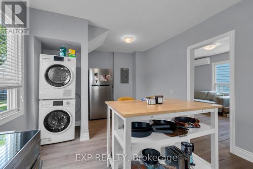 27 Lasalle Street, Welland, ON - Indoor Photo Showing Laundry Room