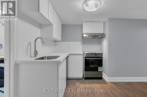 27 Lasalle Street, Welland, ON - Indoor Photo Showing Kitchen