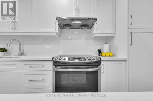 189 Country Club Drive, Guelph, ON - Indoor Photo Showing Kitchen