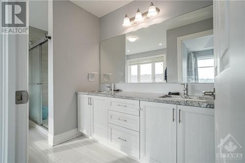 11 Leblanc Street, Carleton Place (909 - Carleton Place), ON - Indoor Photo Showing Bathroom