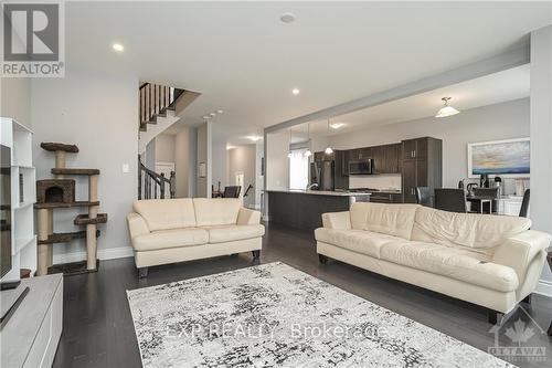 11 Leblanc Street, Carleton Place, ON - Indoor Photo Showing Living Room