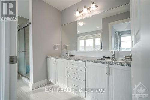 11 Leblanc Street, Carleton Place, ON - Indoor Photo Showing Bathroom