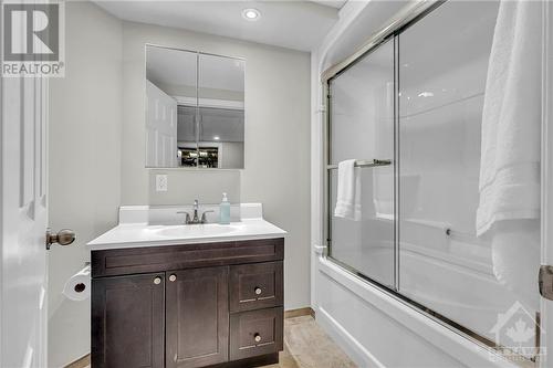 8 Randall James Drive, Stittsville, ON - Indoor Photo Showing Bathroom