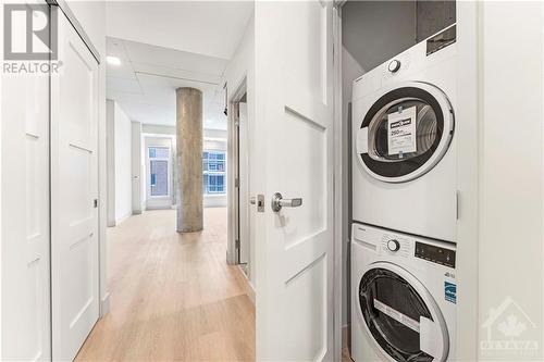 280 O'Connor Street Unit#505, Ottawa, ON - Indoor Photo Showing Laundry Room