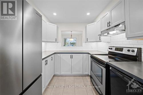 111 Beachview Private, Ottawa, ON - Indoor Photo Showing Kitchen