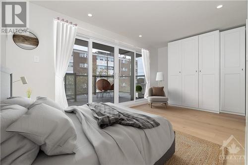 B - 134 Forward Avenue, West Centre Town (4201 - Mechanicsville), ON - Indoor Photo Showing Bedroom