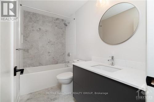 B - 134 Forward Avenue, Ottawa, ON - Indoor Photo Showing Bathroom