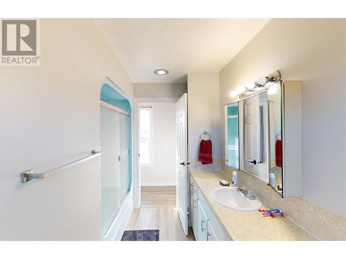 1229 Stork Avenue, Quesnel, BC - Indoor Photo Showing Bathroom