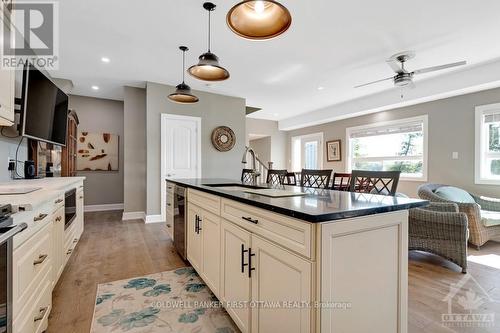 158 Leslie Drive, Lanark, ON - Indoor Photo Showing Kitchen