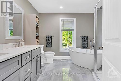 158 Leslie Drive, Lanark, ON - Indoor Photo Showing Bathroom