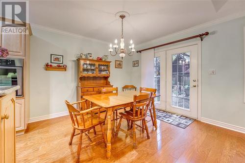 605 Rowellas Way, Sarnia, ON - Indoor Photo Showing Dining Room