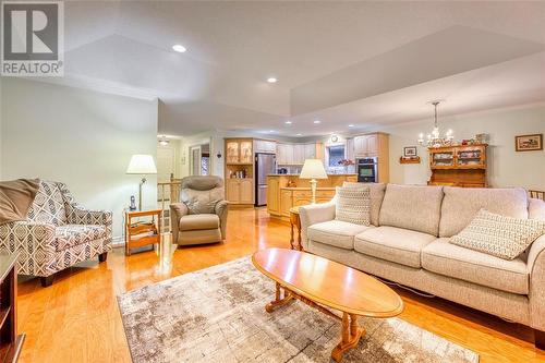 605 Rowellas Way, Sarnia, ON - Indoor Photo Showing Living Room