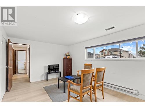 Basement - Living Room - 965 Graham Rd Road, Kelowna, BC - Indoor