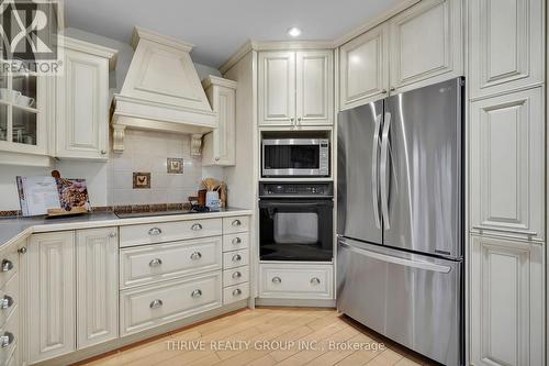 22 Westridge Court, London, ON - Indoor Photo Showing Kitchen