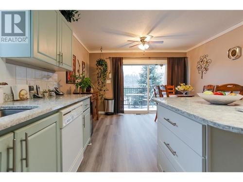 516 7Th Street, Kaslo, BC - Indoor Photo Showing Kitchen