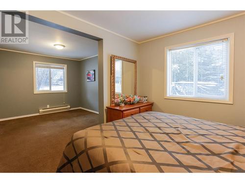 516 7Th Street, Kaslo, BC - Indoor Photo Showing Bedroom