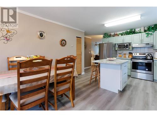 516 7Th Street, Kaslo, BC - Indoor Photo Showing Kitchen