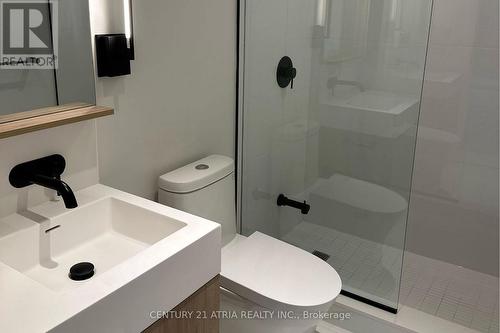 815 - 127 Broadway Avenue, Toronto, ON - Indoor Photo Showing Bathroom