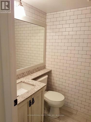 709 - 7 Lorraine Drive, Toronto, ON - Indoor Photo Showing Bathroom