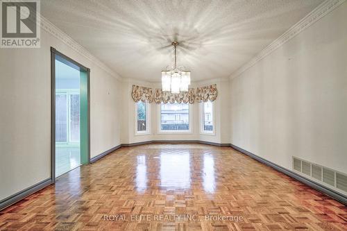 22 Montclair Road, Richmond Hill, ON - Indoor Photo Showing Other Room