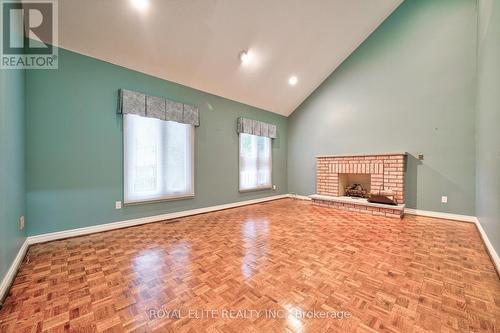 22 Montclair Road, Richmond Hill, ON - Indoor Photo Showing Other Room