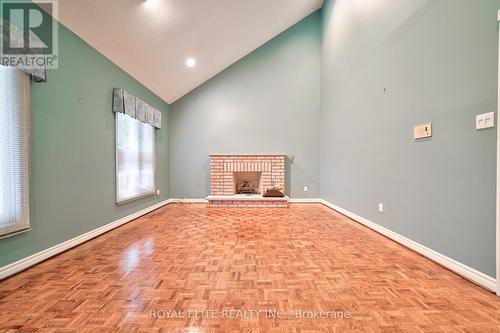 22 Montclair Road, Richmond Hill, ON - Indoor Photo Showing Other Room