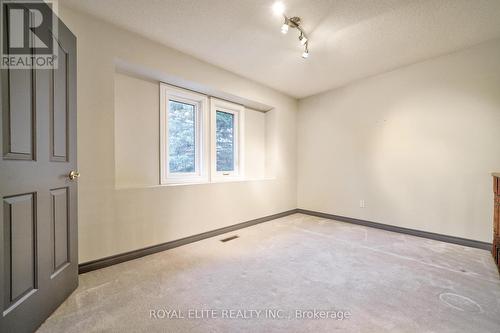 22 Montclair Road, Richmond Hill, ON - Indoor Photo Showing Other Room