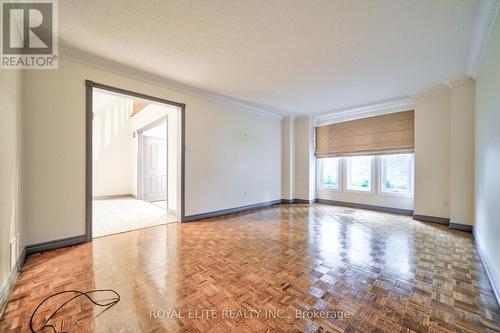 22 Montclair Road, Richmond Hill, ON - Indoor Photo Showing Other Room