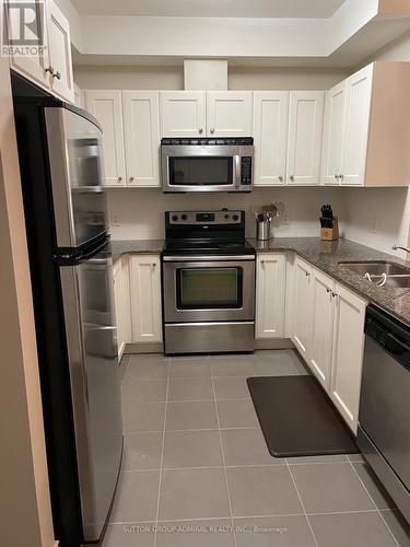 342 - 281 Woodbridge Avenue, Vaughan, ON - Indoor Photo Showing Kitchen With Double Sink