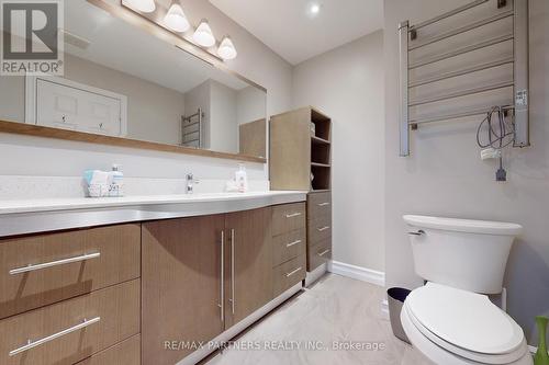 25 Crispin Court, Markham, ON - Indoor Photo Showing Bathroom