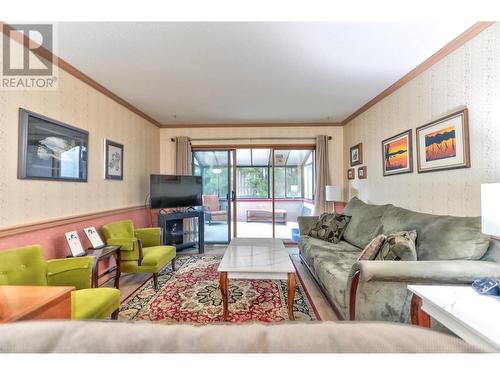 1229 Bernard Avenue Unit# 102 Lot# 2, Kelowna, BC - Indoor Photo Showing Living Room