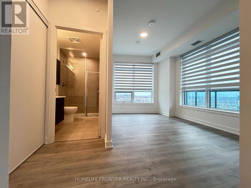 2702B - 50 Upper Mall Way, Vaughan, ON - Indoor Photo Showing Other Room