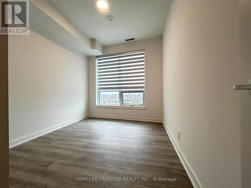 2702B - 50 Upper Mall Way, Vaughan, ON - Indoor Photo Showing Other Room