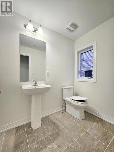 21 Bluebird Lane, Barrie, ON - Indoor Photo Showing Bathroom