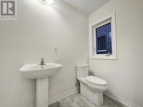 142 Turnberry Lane, Barrie, ON - Indoor Photo Showing Bathroom