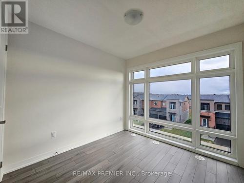 142 Turnberry Lane, Barrie, ON - Indoor Photo Showing Other Room