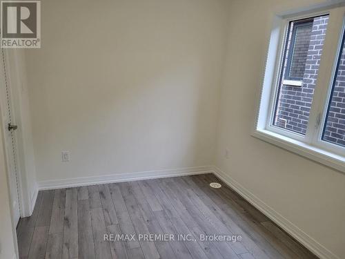 142 Turnberry Lane, Barrie, ON - Indoor Photo Showing Other Room