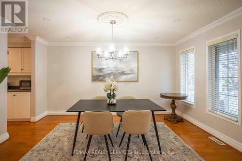 31 Silktop Trail, Brampton, ON - Indoor Photo Showing Dining Room