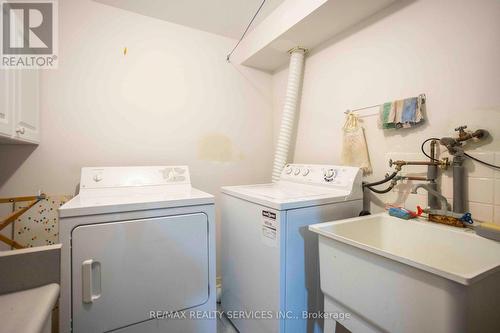 31 Silktop Trail, Brampton, ON - Indoor Photo Showing Laundry Room